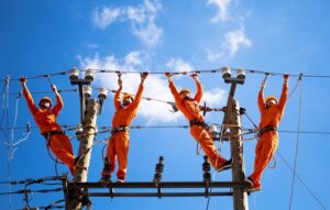 Khóa Học Đào Tạo Huấn Luyện An Toàn Điện Nhóm 3 A antoandien 4 300x191 - Khóa Học Đào Tạo Huấn Luyện An Toàn Điện Nhóm 3